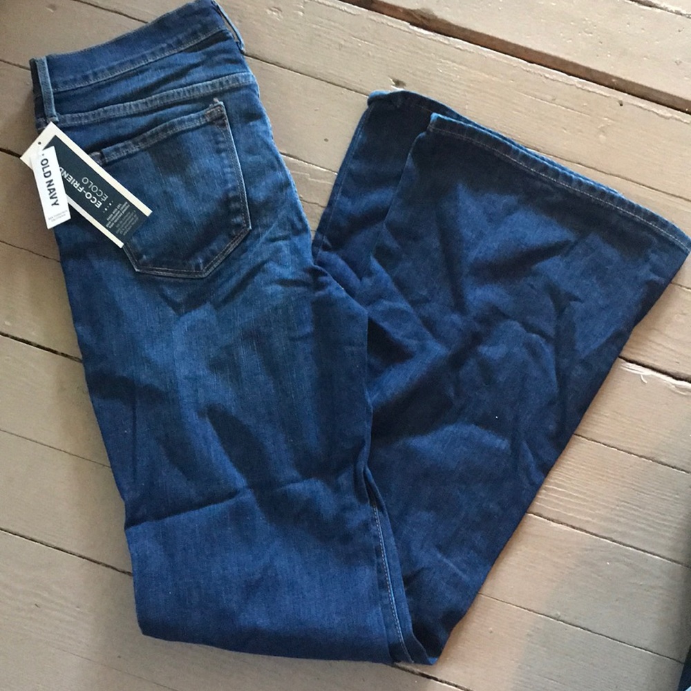 Old navy flare jeans size 6 NWT
